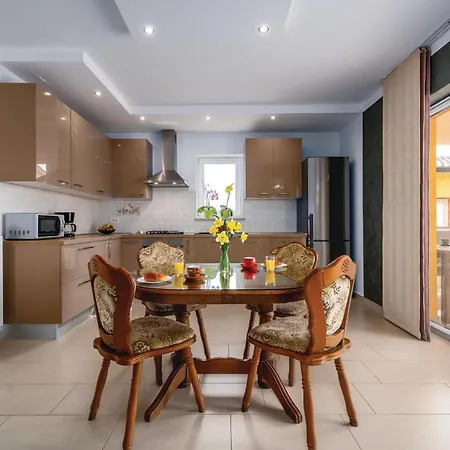 3 Bedroom Stunning In Labin (Istria)