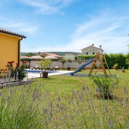 Holiday home 3 Bedroom Stunning In *