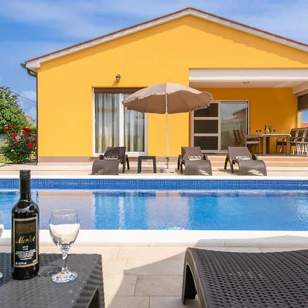 3 Bedroom Stunning In Holiday home