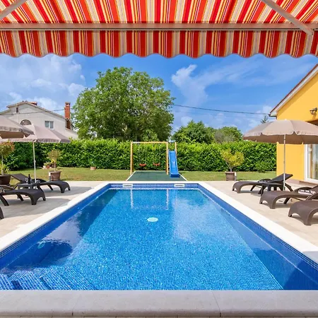 Holiday home 3 Bedroom Stunning In *